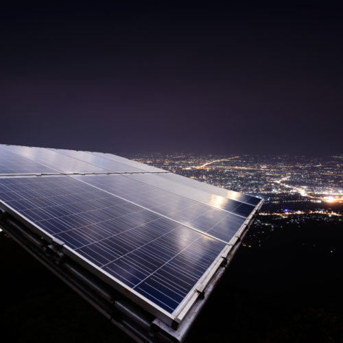 Solární panely, které fungují i v noci? Žádný vtip, ale nová koncepce
