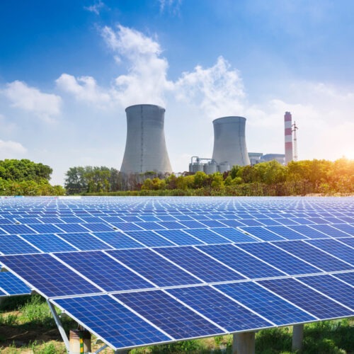 Solární energie je levná a neomezeně dostupná, jaderná energetika je naopak environmentálně i bezpečnostně riziková, říká švédský byznysmen Överholm