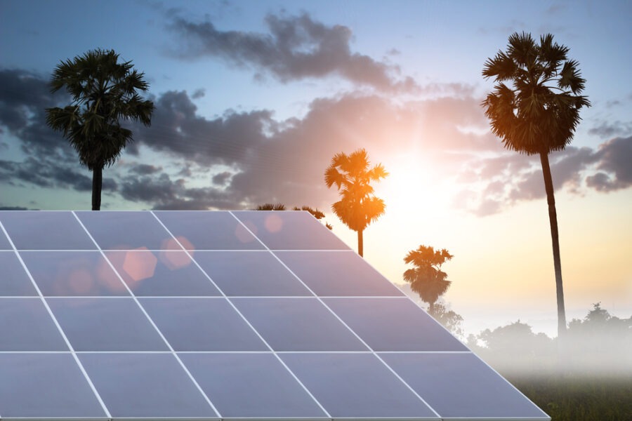 Jak si fotovoltaika poradí při zatmění Slunce v říjnu? Výpadek fotovoltaika nesmí ohrožovat stabilitu sítě