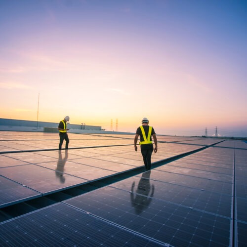 Fotovoltaika bude do roku 2040 největším zdrojem elektrotechnického odpadu. Dosavadní pokusy o recyklaci solárních panelů jsou ale drahé a neefektivní