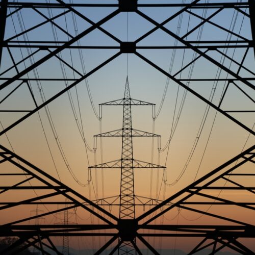 Fotovoltaika na vlastní dům bude dražší. Velké větrné projekty rovněž podraží. Energetická drahota bude pokračovat