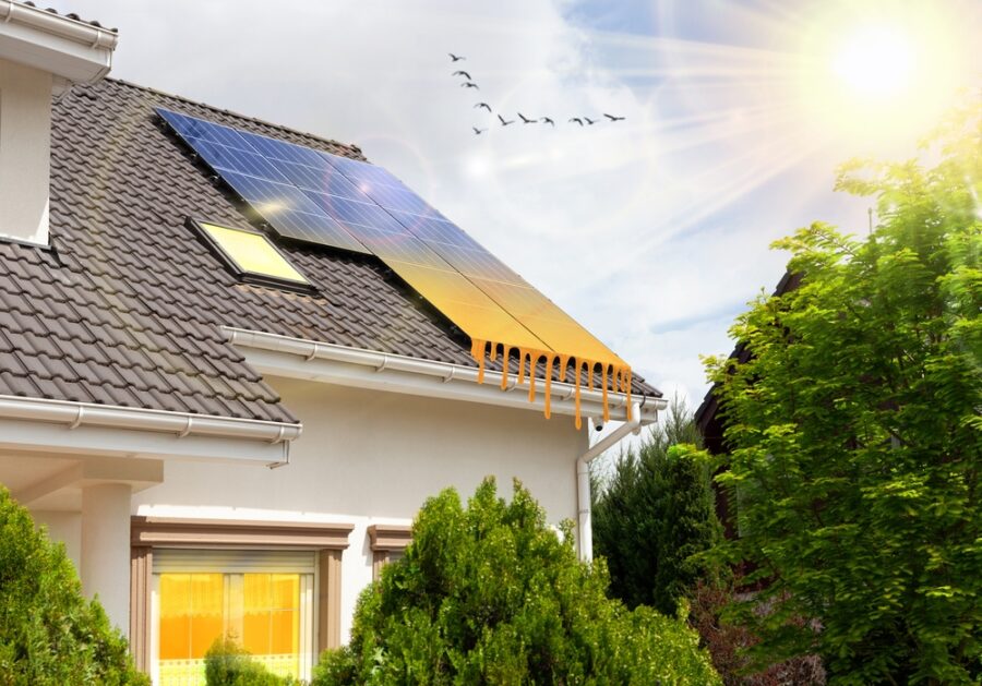 Stát rozdává štědré dotace na fotovoltaiku. Jak získat maximální dotaci a ušetřit co nejvíce na elektřině?