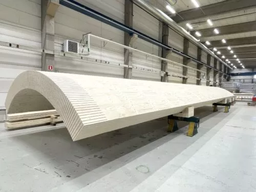 Švédský start-up staví větrné elektrárny ze dřeva. Výrazně tak snižuje emise CO2